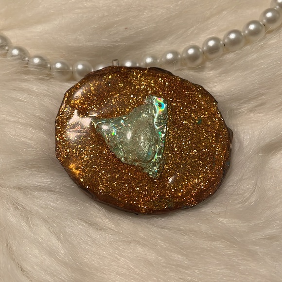 Faux Pearls & Stretchy One of a Kind Rare Unique Handmde Charm Necklace - Picture 7 of 17